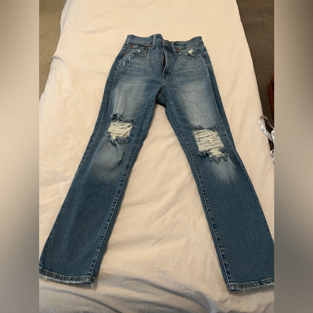 Madewell perfect vintage distressed jeans, size 28